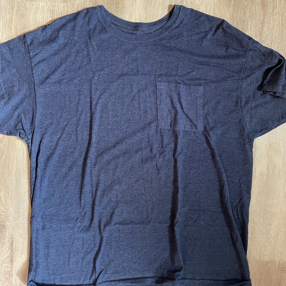 Soft Fruit of the Loom tee size XL with a breast pocket